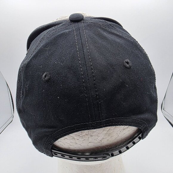 Disney D Black White Adult Snapback Hat Red Logo Adjustable Casual Outdoors - Picture 3 of 9